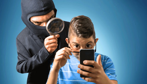 Como saber se o seu celular está sendo rastreado/monitorado por alguém